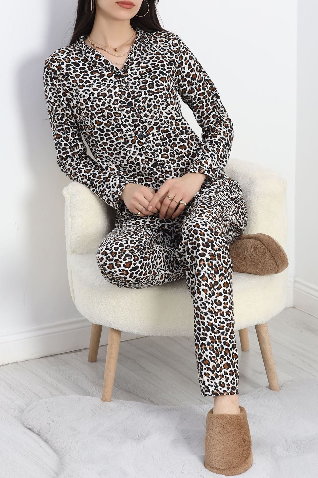 Düğmeli Süet Pijama Takımı Leopar